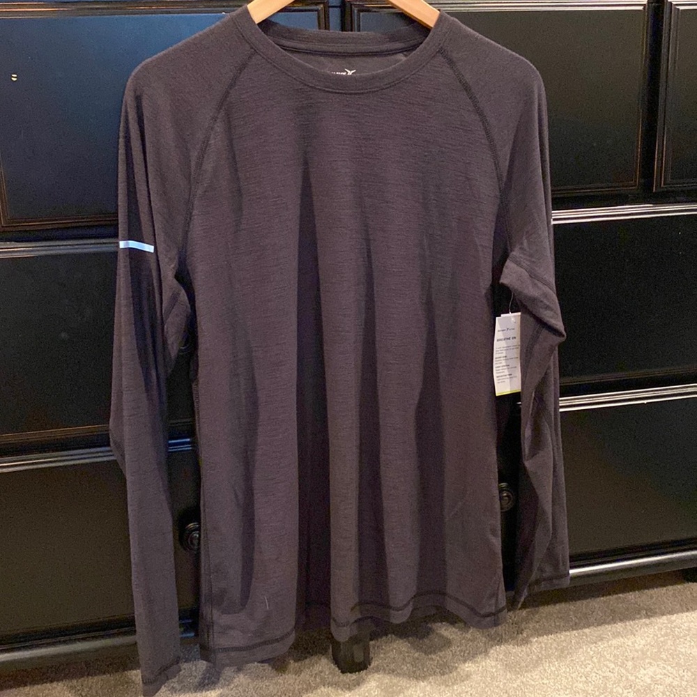 COPY - COPY - NWT!  Old Navy Active long sleeve, size M